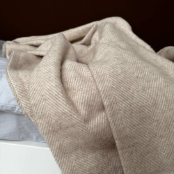 Единично вълнено одеяло, размер 150х210, в цвят екрю 